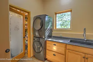908 Red Mountain Dr, Glenwood Springs, CO 81601 - Photo 23