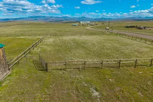 42450 McGuire Ln, Hayden, CO 81639 - Photo 3