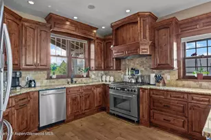 829 Ute Cir, New Castle, CO 81647 - Photo 9