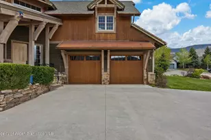 829 Ute Cir, New Castle, CO 81647 - Photo 3