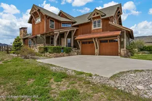 829 Ute Cir, New Castle, CO 81647 - Photo 1