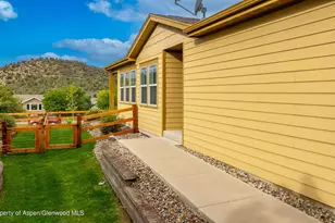 51 Redstone Dr, New Castle, CO 81647 - Photo 3