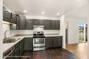 942 W 5th St, Rifle, CO 81650 - Photo 7