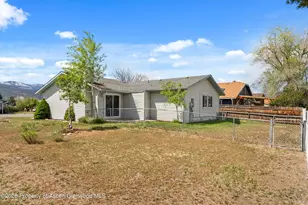 942 W 5th St, Rifle, CO 81650 - Photo 23