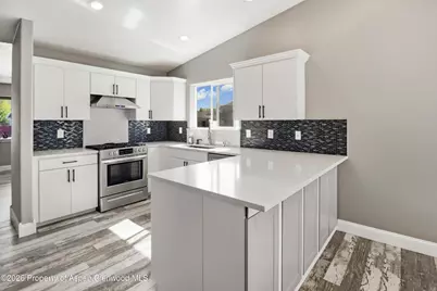 353 W Orchard Avenue, Silt, CO 81652 - Photo 7