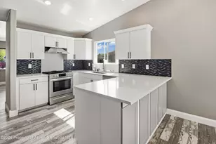 353 W Orchard Ave, Silt, CO 81652 - Photo 7