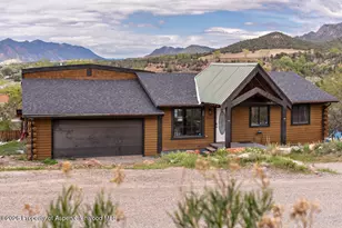319 Glen Eagle Cir, New Castle, CO 81647 - Photo 1