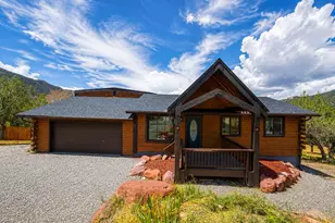 319 Glen Eagle Cir, New Castle, CO 81647 - Photo 1