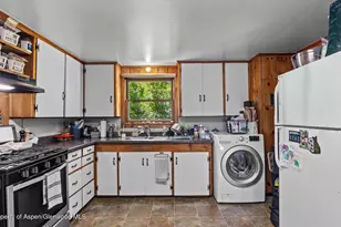 3210 Blake Ct, Glenwood Springs, CO 81601 - Photo 9