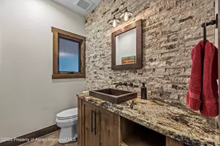 160 Red Cliff Cir, Glenwood Springs, CO 81601 - Photo 15