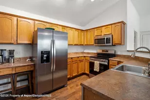 326 River View Dr, New Castle, CO 81647 - Photo 9