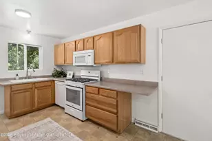 107 Virginia Rd, Glenwood Springs, CO 81601 - Photo 5