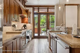 415 E Dean St #7 Week 30, Aspen, CO 81611 - Photo 3
