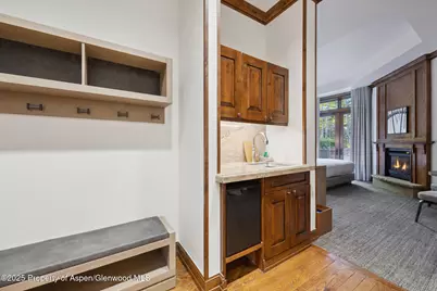 415 E Dean St., Unit 4, Week 32, Aspen, CO 81611 - Photo 17