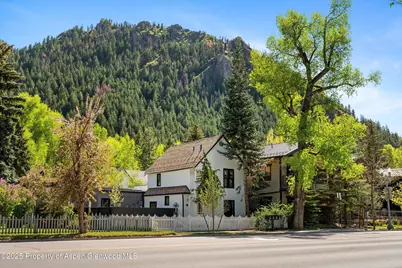 211 W Main Street, Aspen, CO 81611 - Photo 43