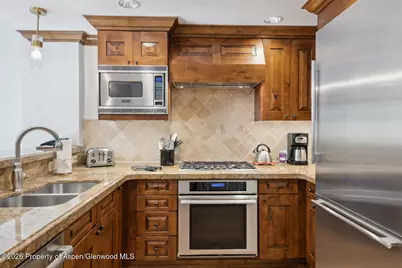 415 E Dean St. #32, Wk 9, Aspen, CO 81611 - Photo 7