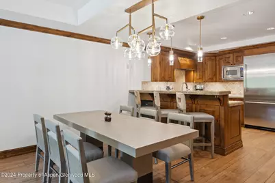 415 E Dean St., Unit 37, Week 6, Aspen, CO 81611 - Photo 3