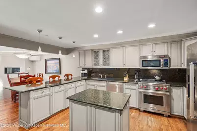 555 E Durant Avenue #4-E, Aspen, CO 81611 - Photo 9