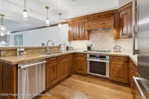 415 E Dean St Unit 23B Week 5, Aspen, CO 81611 - Photo 5