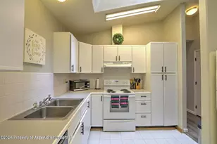 333 Laurel Dr, Parachute, CO 81635 - Photo 9