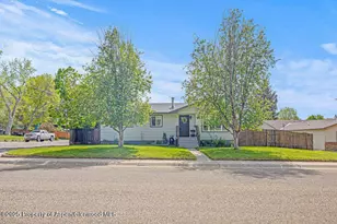 795 Pershing St, Craig, CO 81625 - Photo 3
