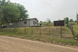 746 E 12th St, Craig, CO 81625 - Photo 3