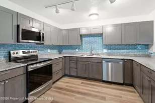1102 Valley View Rd, Glenwood Springs, CO 81601 - Photo 11