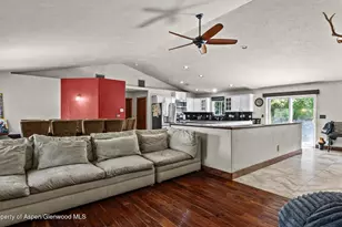 390 Jenny Pl, New Castle, CO 81647 - Photo 13