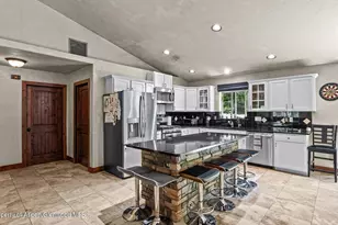 390 Jenny Pl, New Castle, CO 81647 - Photo 15
