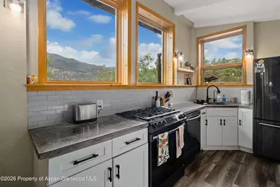 805 Red Mountain Drive, Glenwood Springs, CO 81601 - Photo 11