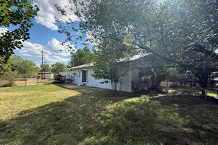 915 Washington St, Craig, CO 81625 - Photo 13