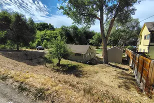 161 E 10th St, Rifle, CO 81650 - Photo 27