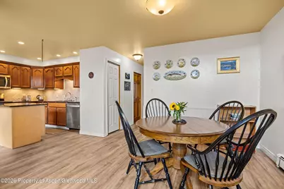 24 S Meadow View Court, Glenwood Springs, CO 81601 - Photo 7
