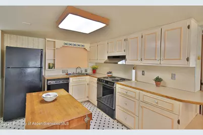 594 NW 9th Street, Cedaredge, CO 81413 - Photo 9
