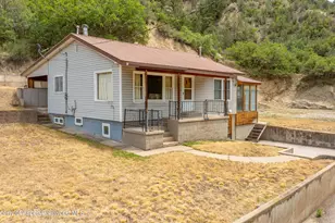 922 Lincoln Ave, Glenwood Springs, CO 81601 - Photo 3