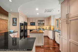 413 W Smuggler St, Aspen, CO 81611 - Photo 9