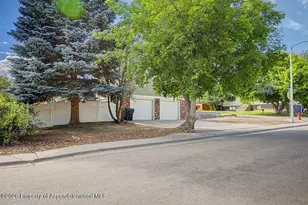 1316 W 8th St, Craig, CO 81625 - Photo 3