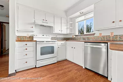 201 Hillcrest Avenue, Rangely, CO 81648 - Photo 7