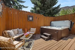 1026 Park W Dr, Glenwood Springs, CO 81601 - Photo 9