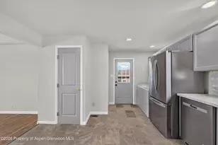 430 E 10th St, Rifle, CO 81650 - Photo 9