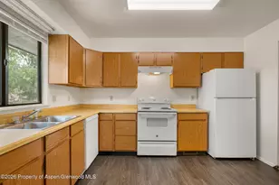 515 Elm Ct, Rifle, CO 81650 - Photo 3