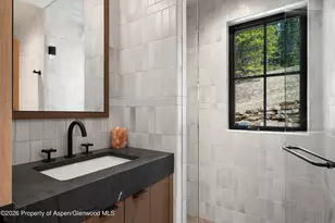 1221 Richmond Hill Rd, Aspen, CO 81611 - Photo 23