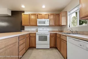 184 W 26th St, Rifle, CO 81650 - Photo 9