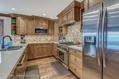 633 W Main Street, Aspen, CO 81611 - Photo 7