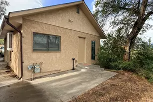 403 E 3rd St, Rifle, CO 81650 - Photo 3