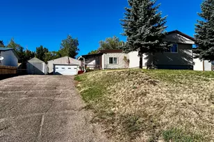 2035 Baker Dr, Craig, CO 81625 - Photo 3