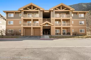 410 River View Dr, New Castle, CO 81647 - Photo 1