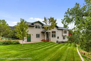 687 Canyon Creek Dr, Glenwood Springs, CO 81601 - Photo 1