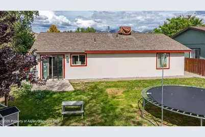 413 W Richards Avenue, Silt, CO 81652 - Photo 5