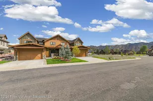 34 Whitetail Dr, New Castle, CO 81647 - Photo 5